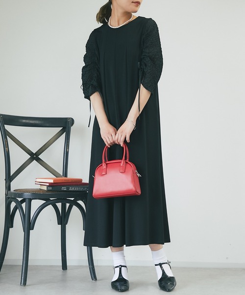 un dix cors（アンディコール）の「《オケージョン》袖ギャザーシルケットワンピース（ドレス・レディース・ブラック・FREE）」の3枚目の写真