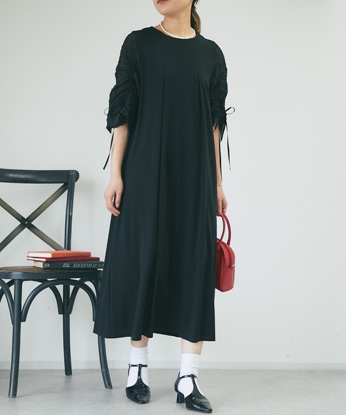 un dix cors（アンディコール）の「《オケージョン》袖ギャザーシルケットワンピース（ドレス・レディース・ブラック・FREE）」の6枚目の写真
