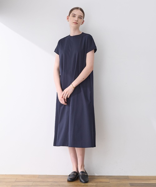 LE SOUK HOLIDAY(ルスークホリデー)の「【接触冷感】モックネックワンピース(ワンピース・レディース・ブラック/カーキ/ネイビー/チャコールグレー・M/L)」の4枚目の写真