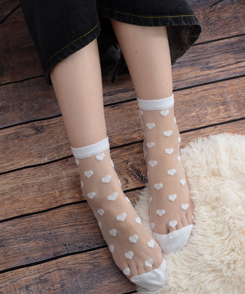 TONE SELECT GOODS(トーンセレクトグッズ)の「【float】モノトーン デザイン シースルー クルー丈ソックス【4パターン展開】(ソックス/靴下・レディース・ブラック系2/ブラック系4/ブラック系1/ブラック系3/ホワイト系3/ホワイト系1/ホワイト系2/ホワイト系4・FREE)」の12枚目の写真