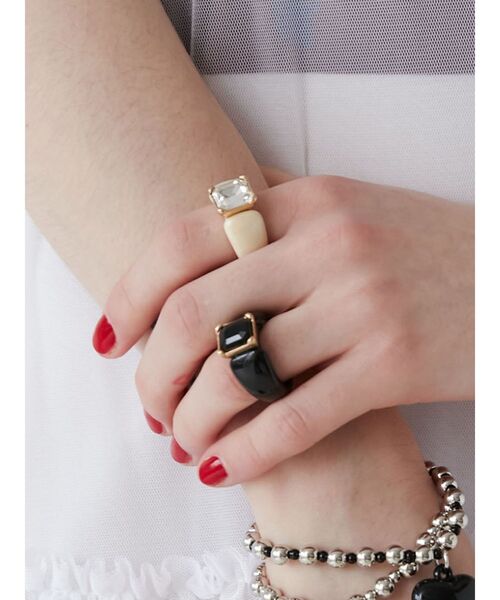 jouetie（ジュエティ）の「ビジューリング（リング・レディース・アイボリー/ブラック/ピンク・FREE）」の2枚目の写真