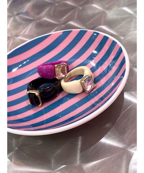 jouetie（ジュエティ）の「ビジューリング（リング・レディース・アイボリー/ブラック/ピンク・FREE）」の4枚目の写真