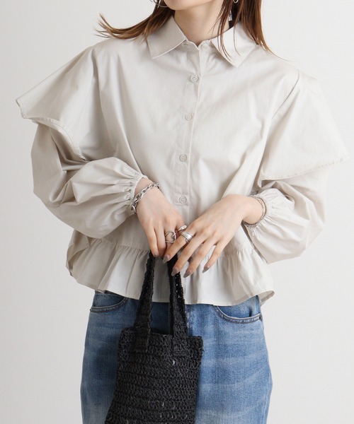 atONE(アットワン)の「atONE ポプリンフリルシャツ(シャツ/ブラウス・レディース・アイボリー/ブラック/ベージュ・M/L)」の2枚目の写真