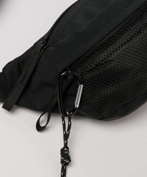 repipi armario(レピピ アルマリオ)の「メッシュポケボディBAG(ボディバッグ/ウエストポーチ・キッズ・グレー/ブラック/ホワイト・FREE)」の5枚目の写真