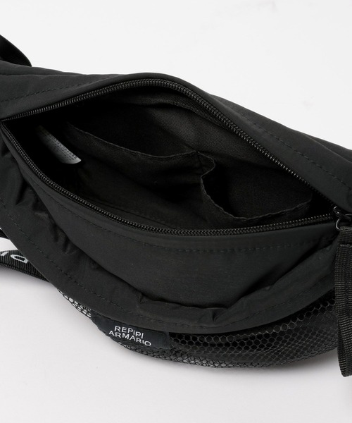 repipi armario(レピピ アルマリオ)の「メッシュポケボディBAG(ボディバッグ/ウエストポーチ・キッズ・グレー/ブラック/ホワイト・FREE)」の7枚目の写真