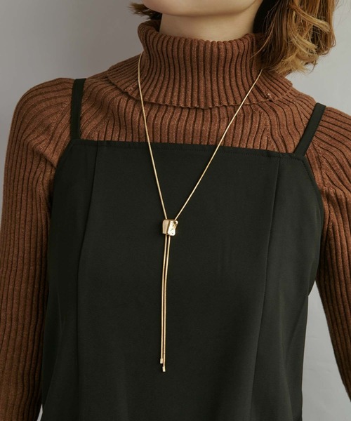 GOLDY(ゴールディ)の「ループ タイイング メタル ネックレス(ネックレス・レディース・ゴールド/シルバー系その他/ゴールド系その他/シルバー・FREE)」の3枚目の写真