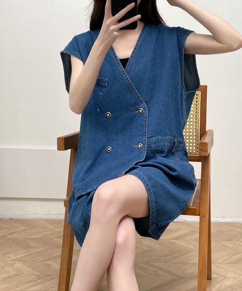 Diosfront(ディオスフロント)の「レイヤード風短パンデニムオールインワン(つなぎ/オールインワン・レディース・ブルー/ネイビー・FREE)」の11枚目の写真