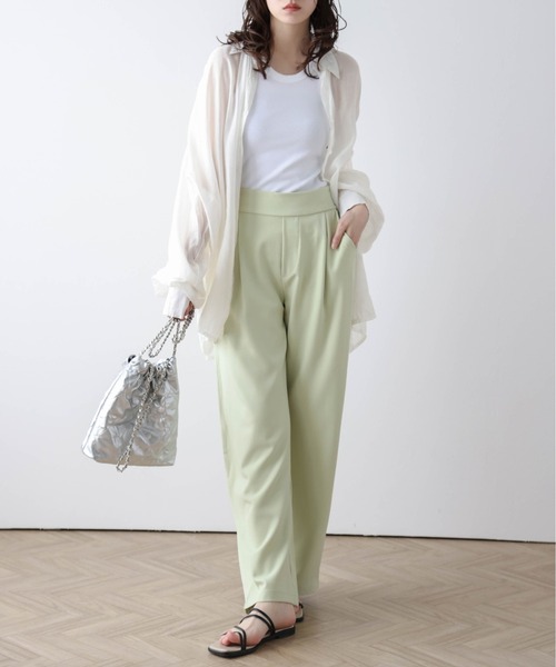 La-gemme(ラジェム)の「カーブシルエットサロペット(サロペット/オーバーオール・レディース・ベージュ系その他/グリーン系その他/ライトグレー/ブラック・フリー)」の4枚目の写真