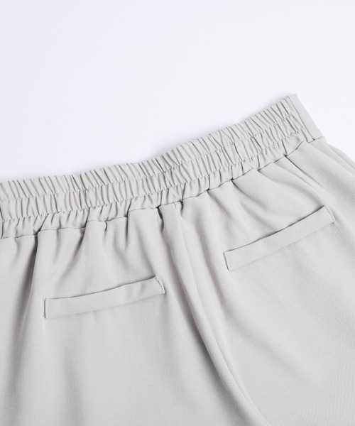 La-gemme(ラジェム)の「カーブシルエットサロペット(サロペット/オーバーオール・レディース・ベージュ系その他/グリーン系その他/ライトグレー/ブラック・フリー)」の14枚目の写真