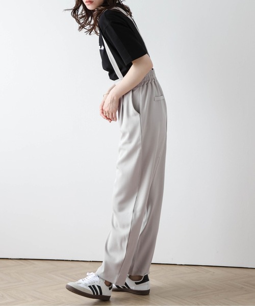 La-gemme(ラジェム)の「カーブシルエットサロペット(サロペット/オーバーオール・レディース・ベージュ系その他/グリーン系その他/ライトグレー/ブラック・フリー)」の21枚目の写真