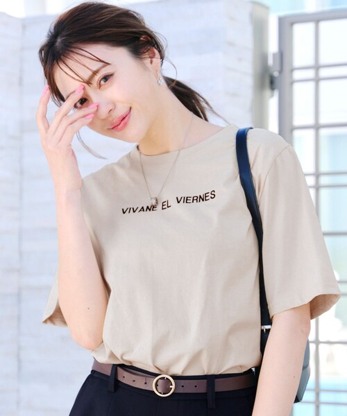 Tiaclasse(ティアクラッセ)の「刺繍ロゴシンプルTシャツ(Tシャツ/カットソー・レディース・ネイビー/ベージュ/オフホワイト・FREE)」の2枚目の写真