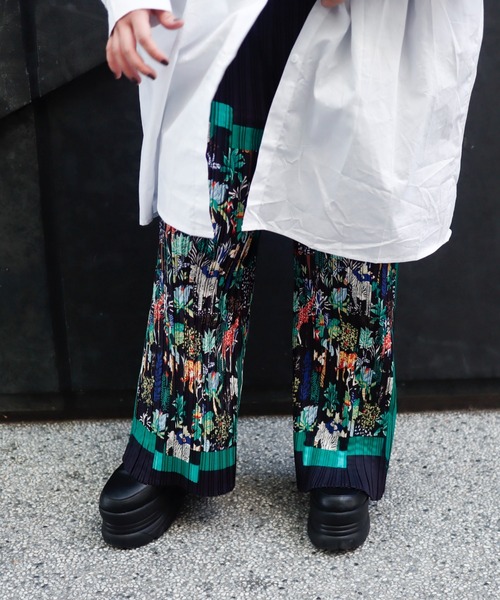 rovtski（ロフトスキー）の「サファリ柄プリーツパンツ（その他パンツ・レディース・ブラック×グリーン・FREE）」の20枚目の写真