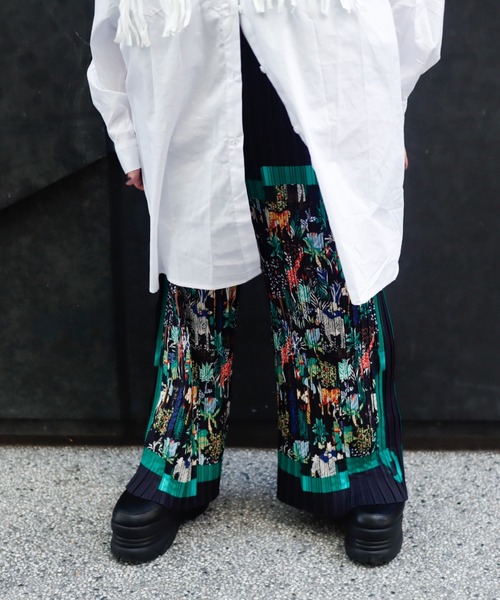 rovtski（ロフトスキー）の「サファリ柄プリーツパンツ（その他パンツ・レディース・ブラック×グリーン・FREE）」の22枚目の写真