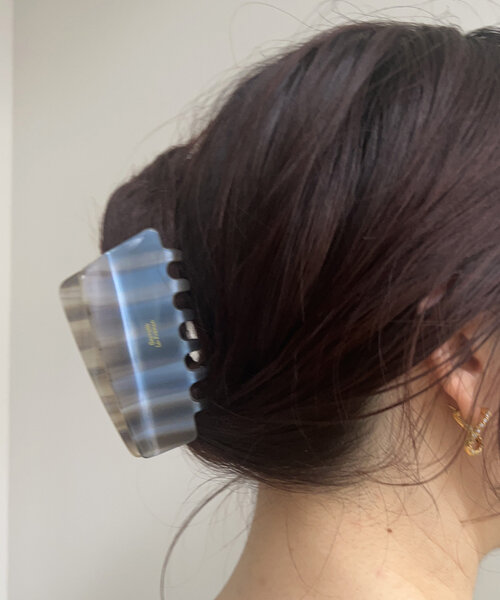 SHENERY(シーナリー)の「ヘアクリップ(その他ヘアアクセサリー・レディース・ブラウン/ブルー・FREE)」の5枚目の写真