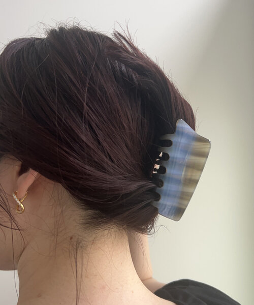 SHENERY(シーナリー)の「ヘアクリップ(その他ヘアアクセサリー・レディース・ブラウン/ブルー・FREE)」の3枚目の写真
