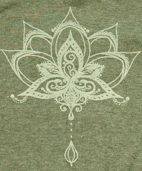 MARAI（マーライ）の「コクーンシルエット 長袖ロングTシャツ（Tシャツ/カットソー・レディース・レッド/グレー系/グリーン/グレー/マスタード/ブルー/ピンク・FREE）」の17枚目の写真