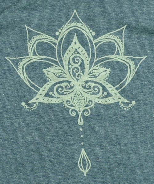 MARAI（マーライ）の「コクーンシルエット 長袖ロングTシャツ（Tシャツ/カットソー・レディース・レッド/グレー系/グリーン/グレー/マスタード/ブルー/ピンク・FREE）」の20枚目の写真