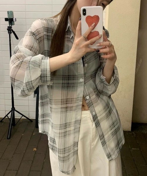 チェック柄ゆったりシアーシャツ