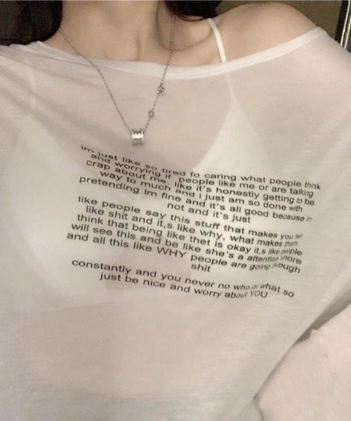 ENIM BY VICKY(エニムバイビッキー)の「シアーロゴプリントロンT《手洗い可能》(Tシャツ/カットソー・レディース・ブラック/ホワイト・M)」の1枚目の写真