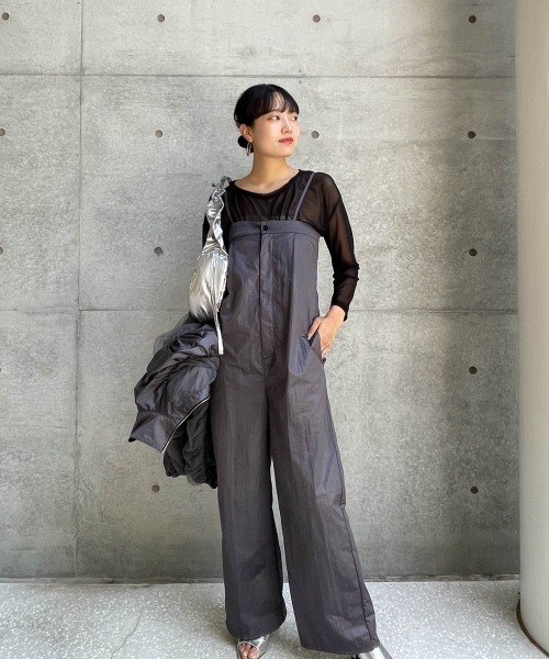 ENIM BY VICKY(エニムバイビッキー)の「シアーロゴプリントロンT《手洗い可能》(Tシャツ/カットソー・レディース・ブラック/ホワイト・M)」の4枚目の写真