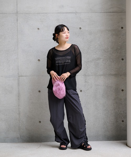 ENIM BY VICKY(エニムバイビッキー)の「シアーロゴプリントロンT《手洗い可能》(Tシャツ/カットソー・レディース・ブラック/ホワイト・M)」の12枚目の写真