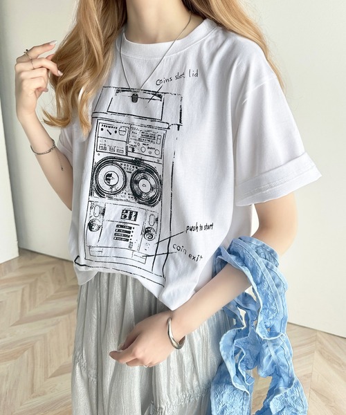 classicalelf(クラシカルエルフ)の「トレンドのレトロ感が魅力。綿100%コインゲームレトログラフィックプリントTシャツ(Tシャツ/カットソー・レディース・ホワイト/チャコール・MEDIUM/LARGE/X-LARGE/SMALL)」の8枚目の写真