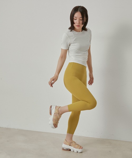 XEXYMIX（ゼクシィミックス）の「【XEXYMIX】サイドシャーリングアシンメトリーTシャツ（Tシャツ/カットソー・レディース・ブラック/ホワイト/ピンク/ラベンダー・L/M）」の13枚目の写真