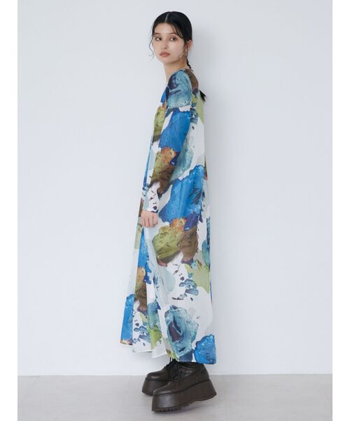 MURUA(ムルーア)の「【WEB限定】ペイントシアーワンピース(ワンピース・レディース・ホワイト/ブラック/グレー・FREE)」の17枚目の写真