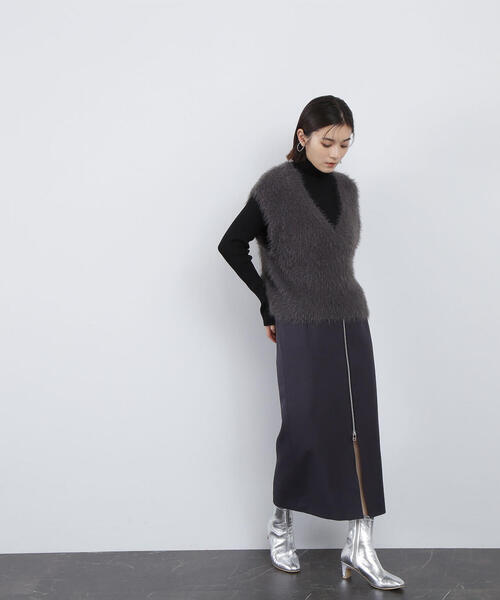 NATURAL BEAUTY BASIC（ナチュラルビューティーベーシック）の「◇フェザーベストレイヤードセット（ベスト・レディース・オフホワイト/グレー系その他/ベージュ系その他・FREE）」の7枚目の写真