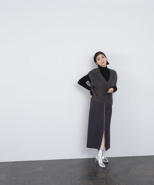 NATURAL BEAUTY BASIC（ナチュラルビューティーベーシック）の「◇フェザーベストレイヤードセット（ベスト・レディース・オフホワイト/グレー系その他/ベージュ系その他・FREE）」の11枚目の写真