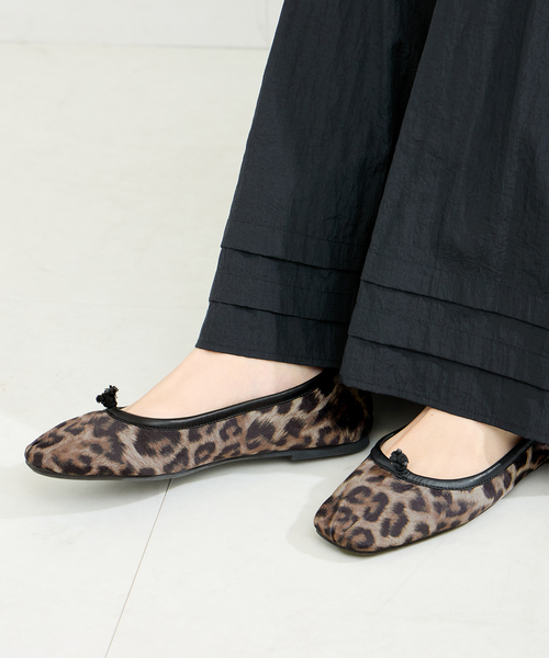 B.C STOCK（ベーセーストック）の「スクエアバレエシューズ（バレエシューズ・レディース・ブラック/ベージュ/レッド/ブラウン・MEDIUM/SMALL/LARGE）」の2枚目の写真