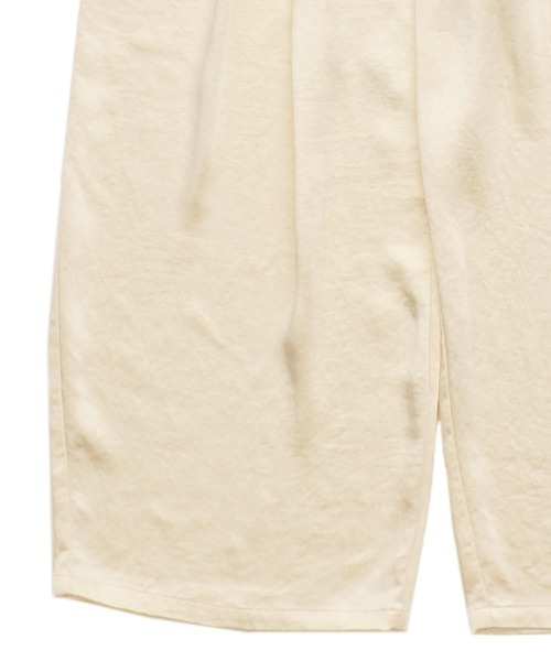 select MOCA(セレクトモカ)の「サテンディープタックワイドパンツ(スラックス・レディース・ブラウン/アイボリー/ブラック/グレー・SMALL/MEDIUM/LARGE)」の13枚目の写真