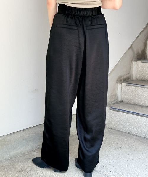 select MOCA(セレクトモカ)の「サテンディープタックワイドパンツ(スラックス・レディース・ブラウン/アイボリー/ブラック/グレー・SMALL/MEDIUM/LARGE)」の16枚目の写真