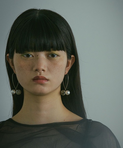 Three Four Time(スリーフォータイム)の「クロスパールキャッチピアス【結婚式/パーティ/フォーマル/デイリー】(ピアス(両耳用)・レディース・シルバー・FREE)」の4枚目の写真