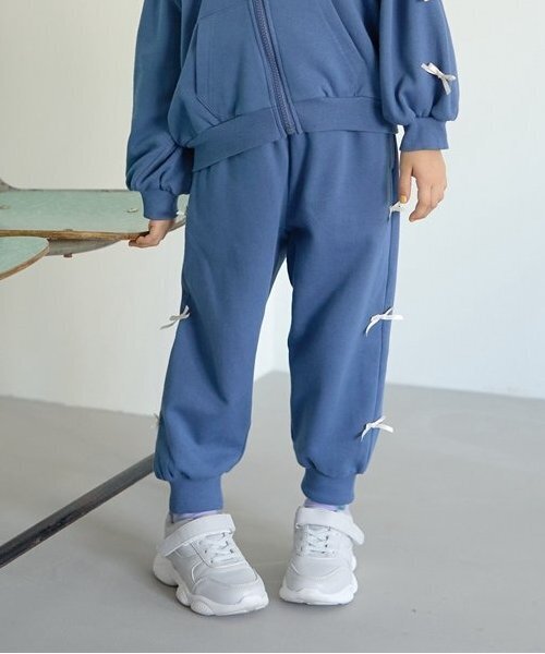 Lycee mine（リセマイン）の「【毛玉バイバイ】リボン付き裾リブスウェット（その他パンツ・キッズ・ラベンダー/ダークブルー/モカ/オートミール/トップグレー/ライトピンク・100cm/150cm/140cm/130cm/120cm/110cm）」の4枚目の写真