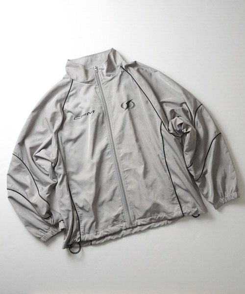 Confirm（コンファーム）の「Y2K ブロークコア ワンポイントロゴプリント フルジップトラックジャケット 切替パイピングライン ナイロンブルゾン ドローコード ユニセックス【Confirm】（ナイロンジャケット・メンズ・ホワイト/ブラック/グレー・M/L）」の13枚目の写真