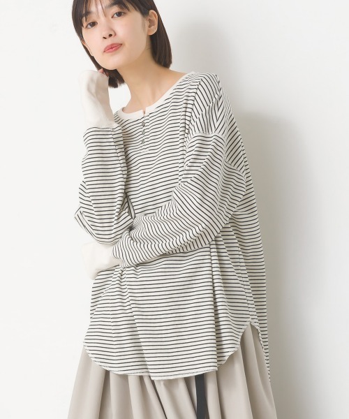 OMNES（オムネス）の「リブ裾ラウンドヘンリーネックプルオーバー（Tシャツ/カットソー・レディース・ブラック系その他/アイボリー/ブラック/グレー系その他/ホワイト系その他/ベージュ系その他/ホワイト系その他2/グレー/ベージュ×ブラック/ラベンダー・FREE）」の3枚目の写真