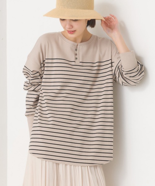 OMNES（オムネス）の「リブ裾ラウンドヘンリーネックプルオーバー（Tシャツ/カットソー・レディース・ブラック系その他/アイボリー/ブラック/グレー系その他/ホワイト系その他/ベージュ系その他/ホワイト系その他2/グレー/ベージュ×ブラック/ラベンダー・FREE）」の10枚目の写真