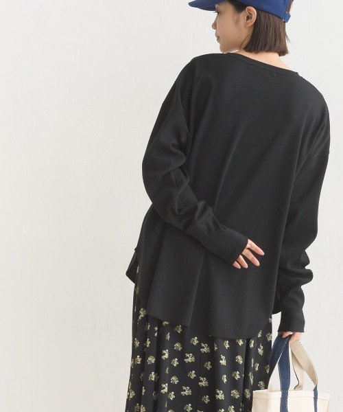 OMNES（オムネス）の「リブ裾ラウンドヘンリーネックプルオーバー（Tシャツ/カットソー・レディース・ブラック系その他/アイボリー/ブラック/グレー系その他/ホワイト系その他/ベージュ系その他/ホワイト系その他2/グレー/ベージュ×ブラック/ラベンダー・FREE）」の12枚目の写真