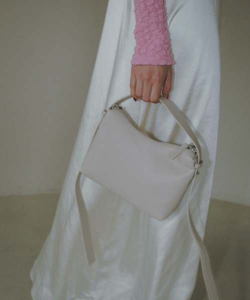 AMAIL（アマイル）の「Bero chameleon bag（ショルダーバッグ・レディース・ベージュ/ブラック・FREE）」の2枚目の写真