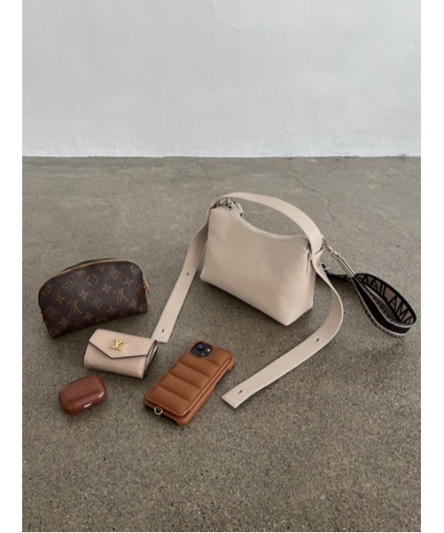 AMAIL（アマイル）の「Bero chameleon bag（ショルダーバッグ・レディース・ベージュ/ブラック・FREE）」の14枚目の写真