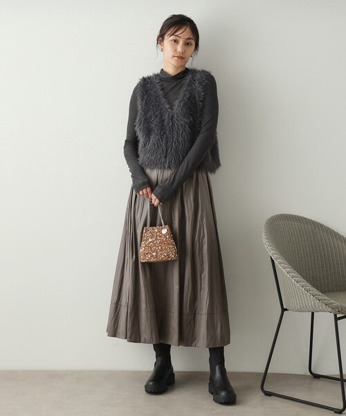 OPAQUE.CLIP（オペークドットクリップ）の「◆シャギーニット ショートベスト【洗濯機洗い可】（ベスト・レディース・チャコールグレー/ベージュ・38/40）」の4枚目の写真