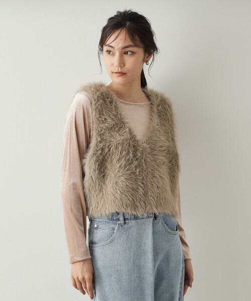 OPAQUE.CLIP（オペークドットクリップ）の「◆シャギーニット ショートベスト【洗濯機洗い可】（ベスト・レディース・チャコールグレー/ベージュ・38/40）」の7枚目の写真