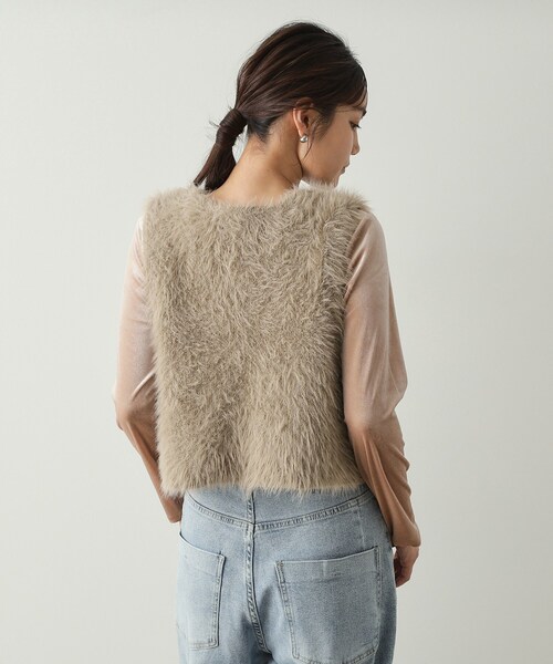 OPAQUE.CLIP（オペークドットクリップ）の「◆シャギーニット ショートベスト【洗濯機洗い可】（ベスト・レディース・チャコールグレー/ベージュ・38/40）」の13枚目の写真