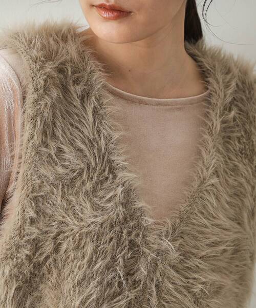 OPAQUE.CLIP（オペークドットクリップ）の「◆シャギーニット ショートベスト【洗濯機洗い可】（ベスト・レディース・チャコールグレー/ベージュ・38/40）」の14枚目の写真