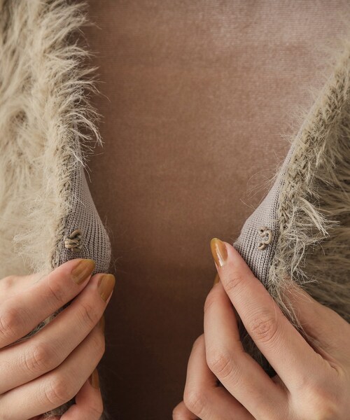 OPAQUE.CLIP（オペークドットクリップ）の「◆シャギーニット ショートベスト【洗濯機洗い可】（ベスト・レディース・チャコールグレー/ベージュ・38/40）」の16枚目の写真