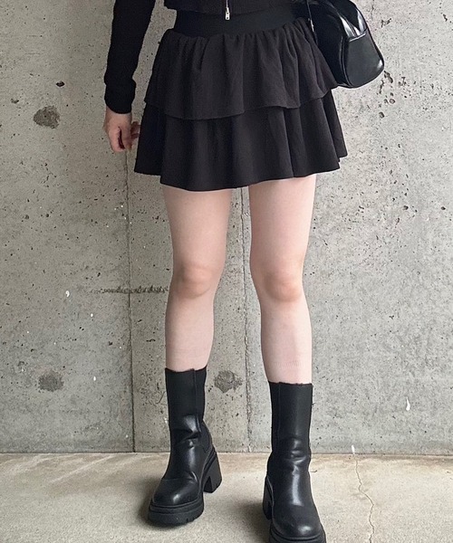 merrylatte(メリーラテ)の「フリルティアードミニスカート(スカート・レディース・ブラック・MEDIUM)」の1枚目の写真