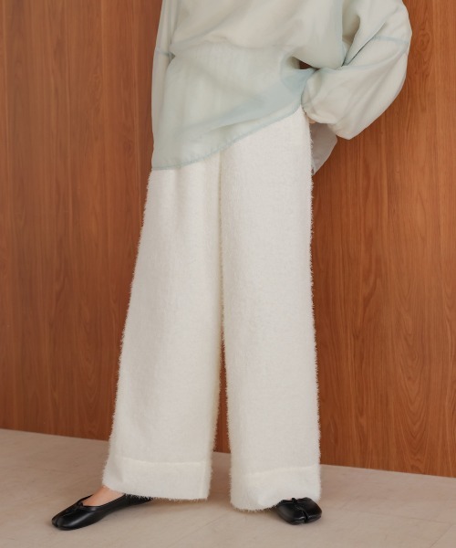 Bab(バブ)の「【S・M・Lサイズ展開あり】シャギーストレートパンツ(その他パンツ・レディース・アイボリー/ブラック・S/L/M)」の5枚目の写真