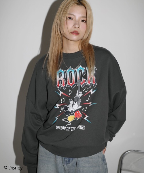 Disney(ディズニー)の「Disney(ディズニー) ミッキー/ 別注ヴィンテージ加工 オーバーサイズクルーネックスウェットプルオーバー(スウェット・メンズ・ブラック系1/ブラック系2/ブラック系3/グレー系1/グレー系2/グレー系3・S/M/L/XL)」の16枚目の写真