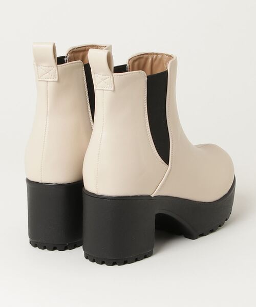 Sugar Sugar（シュガーシュガー）の「SUGARSUGAR/超軽量厚底サイドゴアショートブーツ（ブーツ・レディース・アイボリー/ブラック・LL/L/M/S）」の3枚目の写真